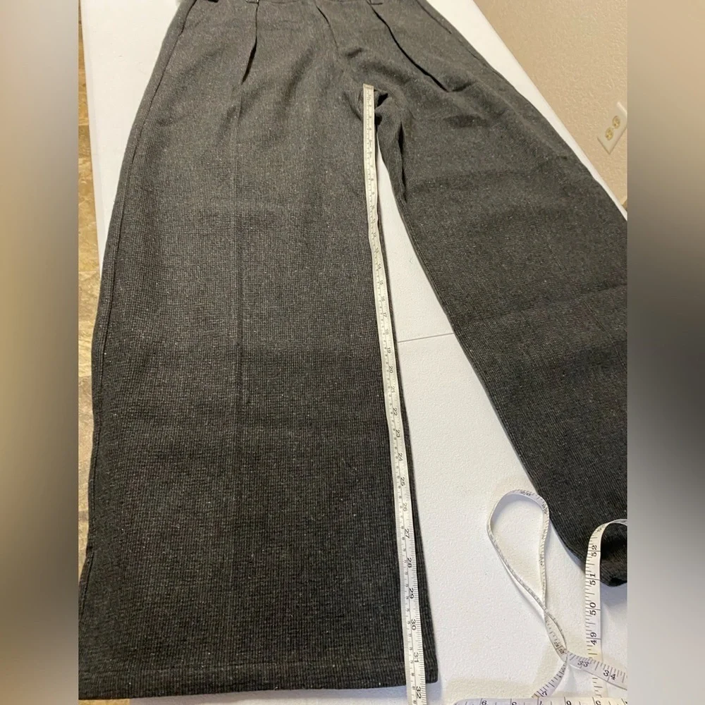 Men's / Women’s Wool Pleated Gray Wide-Leg Trouser